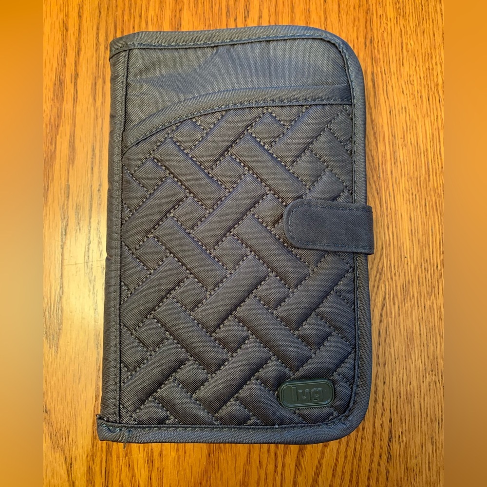 Lug tandem snap travel wallet gunmetal
